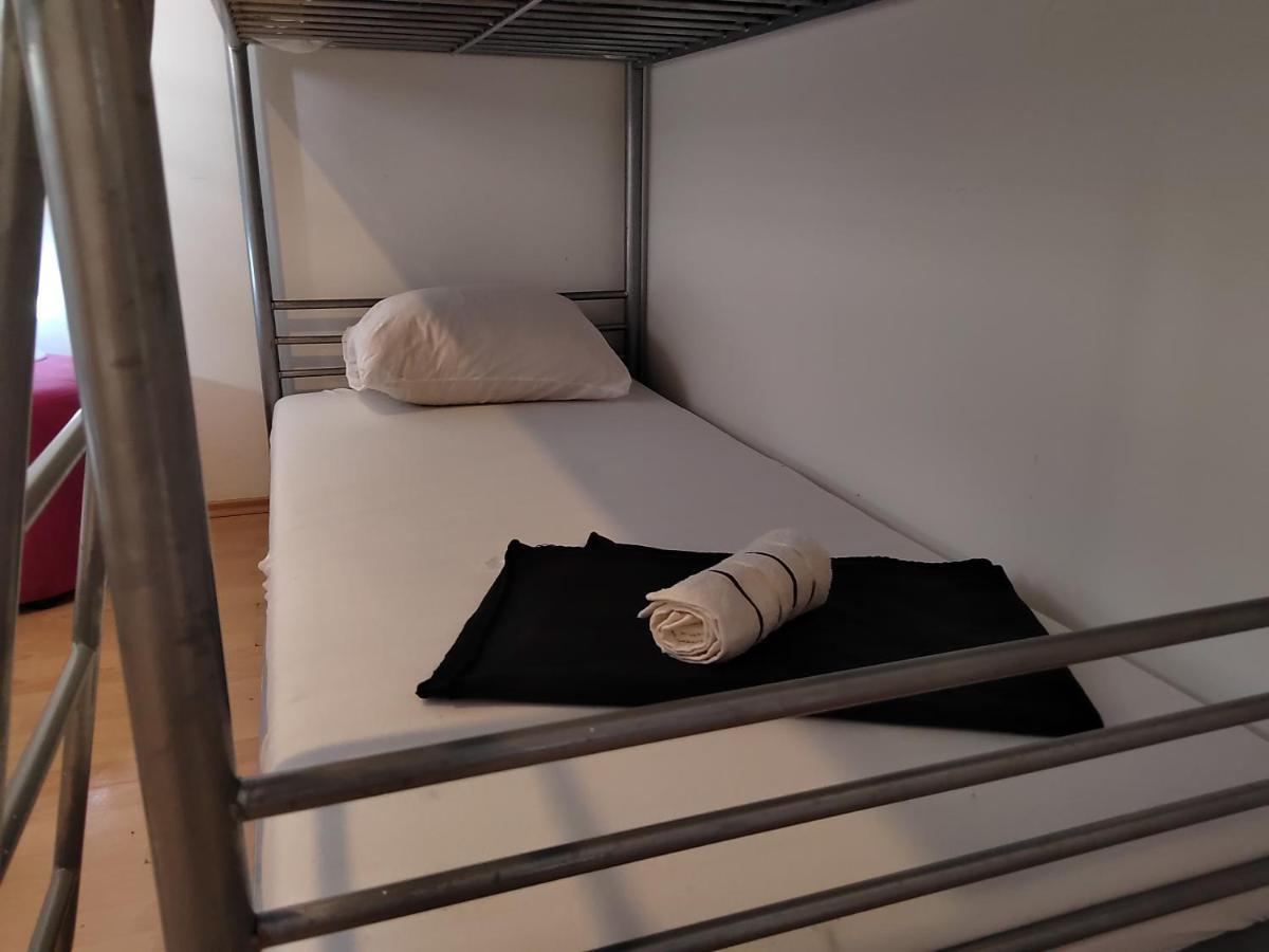 Hostel Rasema 特罗吉尔 外观 照片