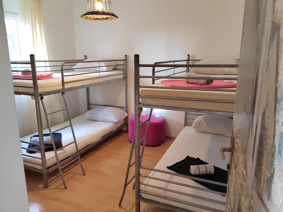 Hostel Rasema 特罗吉尔 外观 照片