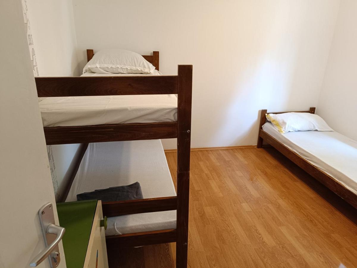 Hostel Rasema 特罗吉尔 外观 照片