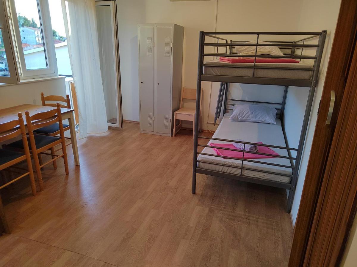 Hostel Rasema 特罗吉尔 外观 照片