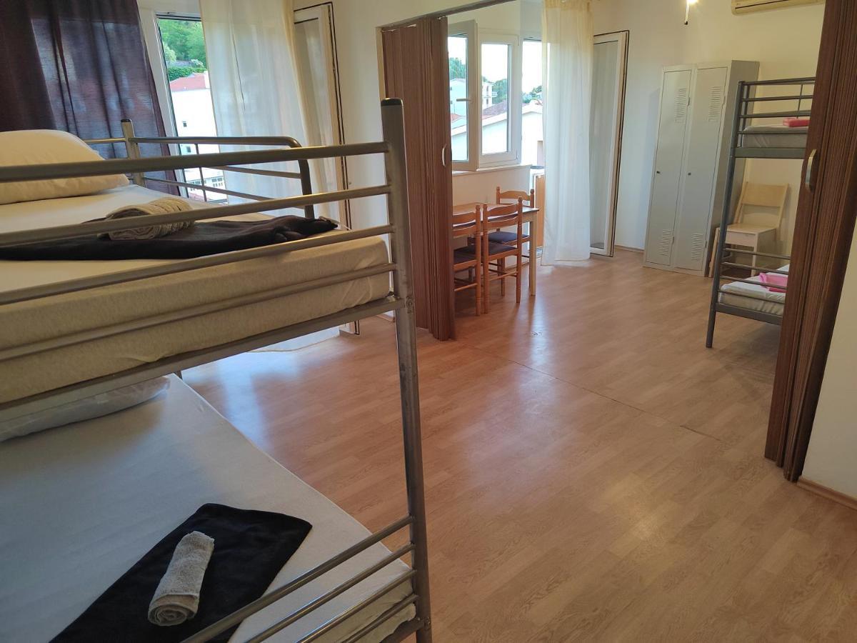 Hostel Rasema 特罗吉尔 外观 照片