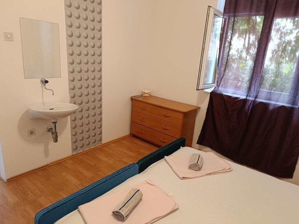 Hostel Rasema 特罗吉尔 外观 照片